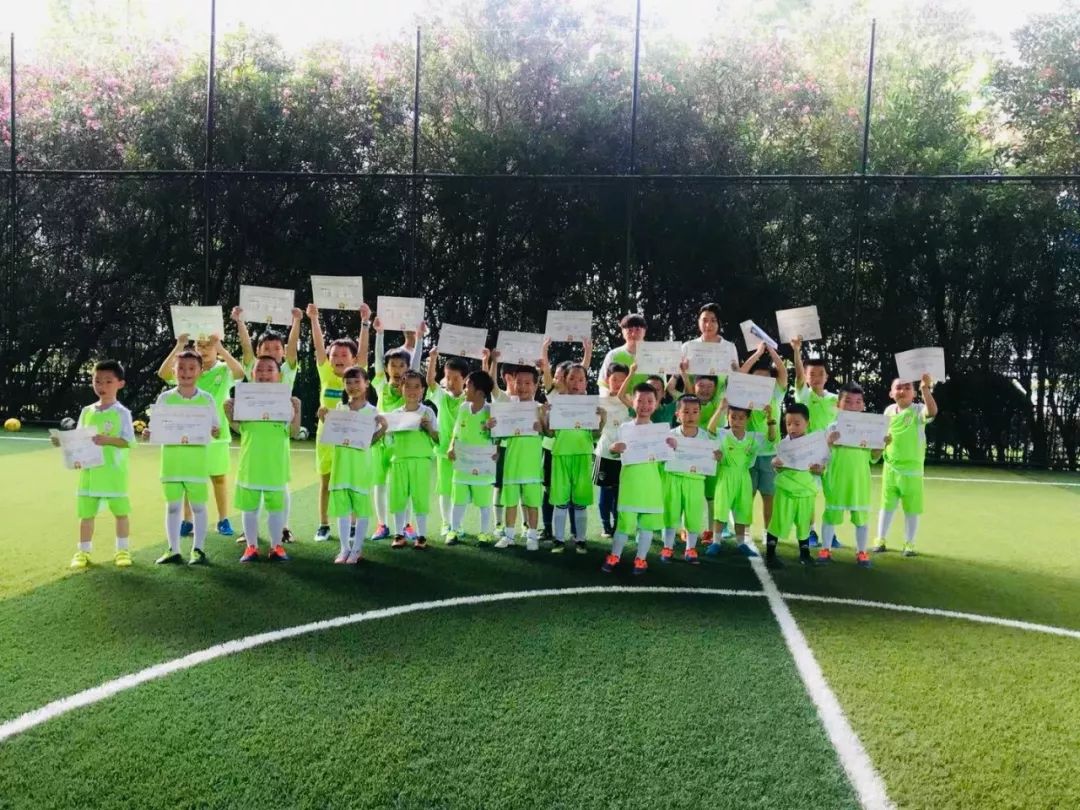 长宁足协足球训练营招生啦!9月6日周五正式开营