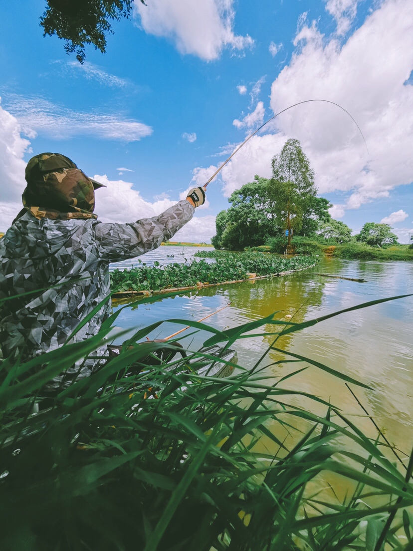 钓鱼装备全套小型鱼竿推荐,私人订制鱼竿路亚