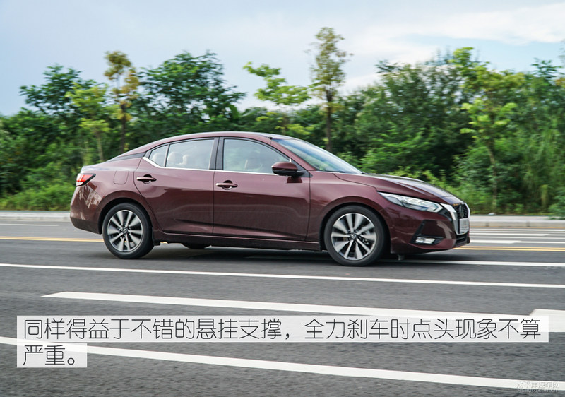 日产轩逸汽车评测2014,2022日产轩逸评测视频懂车帝