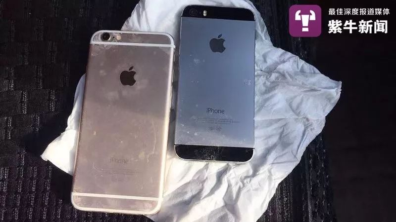 情侣手机沉河三年被捞起,手机落水几小时后捞出