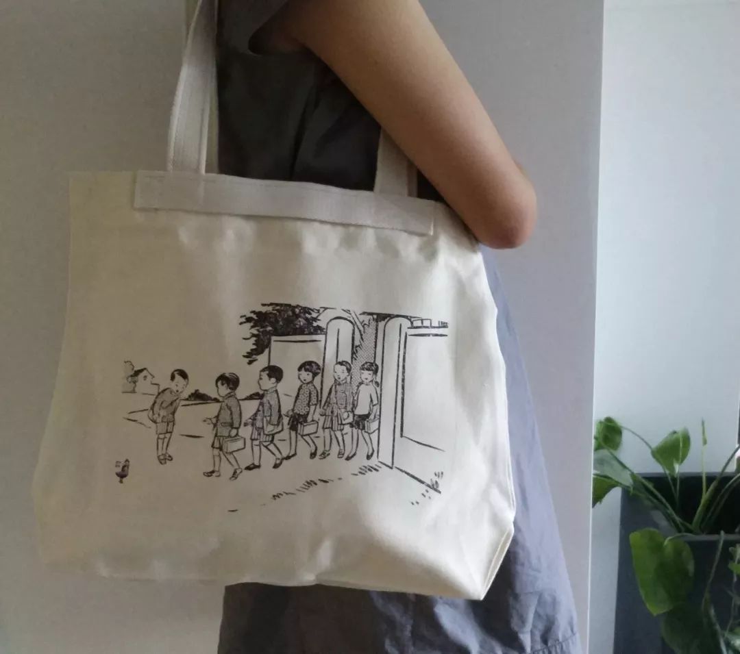 你与时尚只差一步的包包,你与时尚只差一个编织包的距离