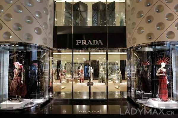 prada属于高奢还是顶奢品牌,prada在奢侈品的地位