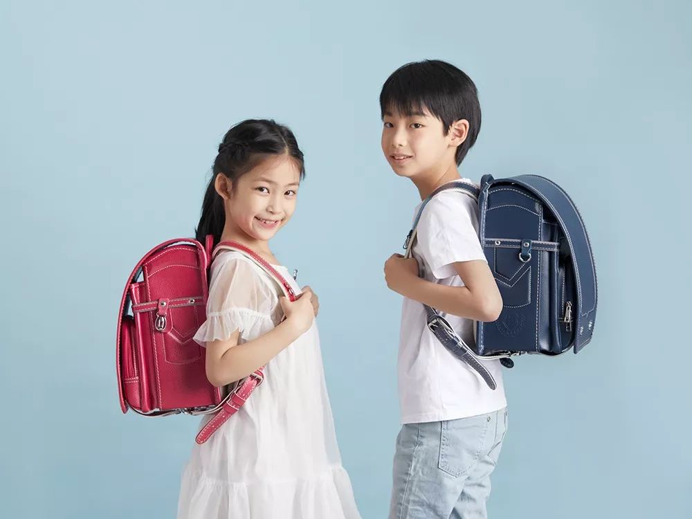 日本小孩的书包有哪些,日本儿童减负保护肩脊书包