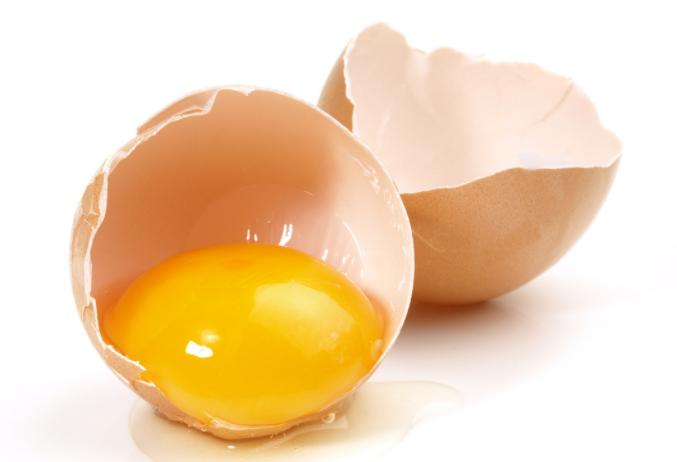 一家三口吃鸡蛋有什么危害,一家三口吃鸡蛋被送医院抢救