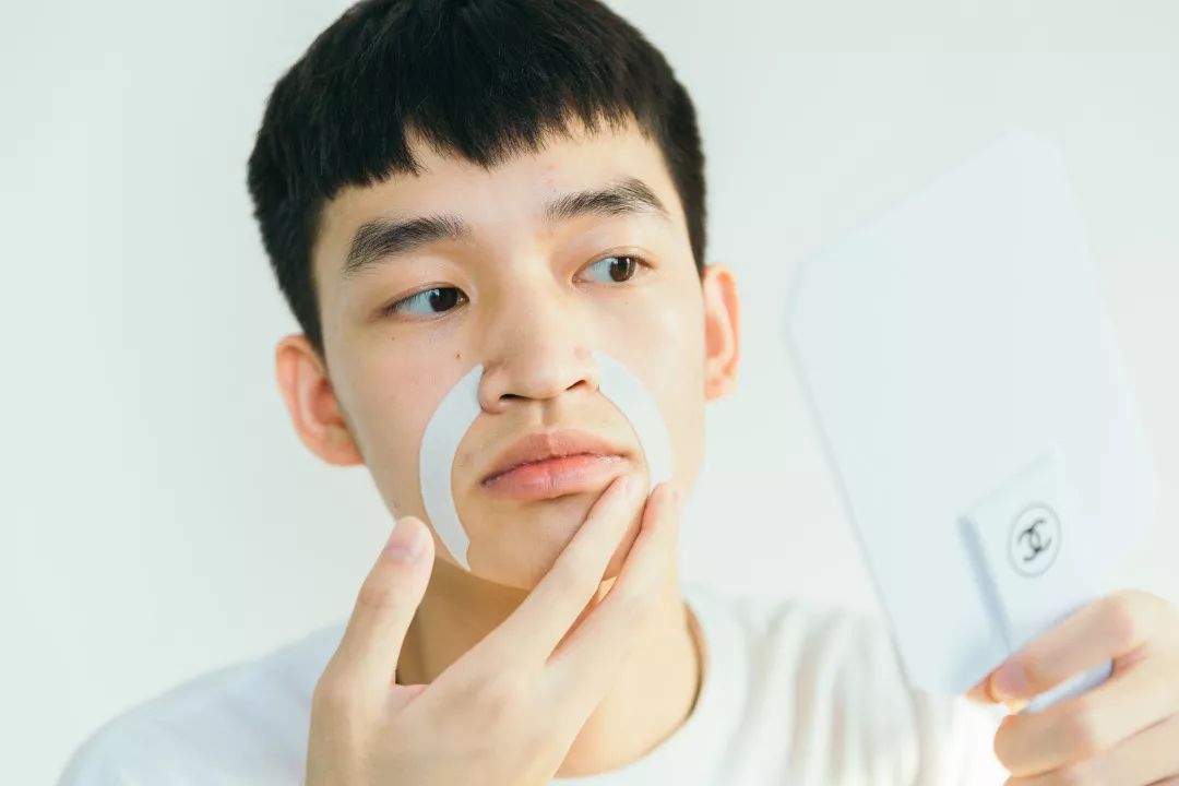 三十岁就有眉间纹法令纹怎么办,30岁法令纹眉心纹深