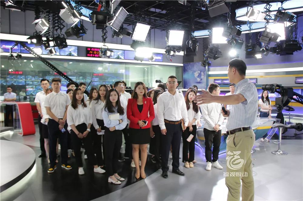 鲜衣怒马少年时灯火阑珊处,鲜衣怒马少年时人间重晚晴