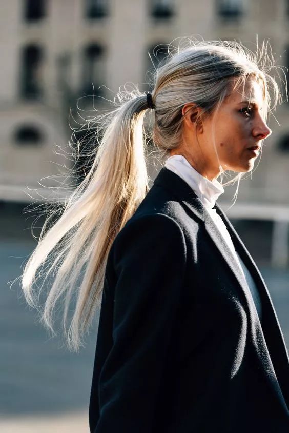 想和任何人都保持距离,想跟一个人保持距离