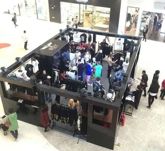 商场的负一楼是干啥的,商场负一楼属于地下室吗