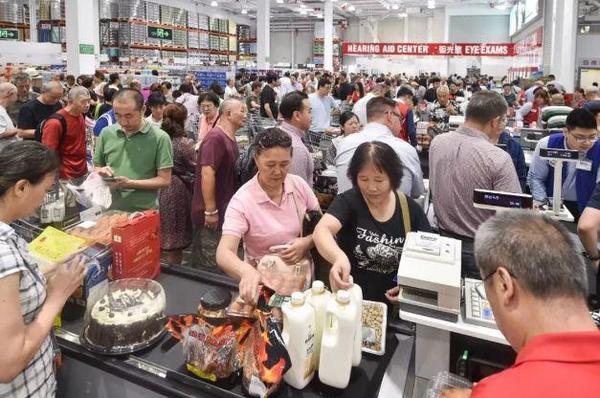 就因为便宜？巴菲特爆赚10倍的好市多开进中国首日因买茅台火到“关门”