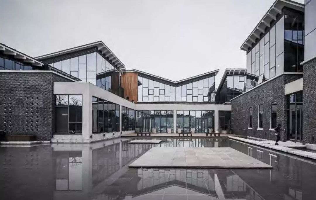 爱豆的父母都叫他们什么名字,爱豆的爸爸妈妈