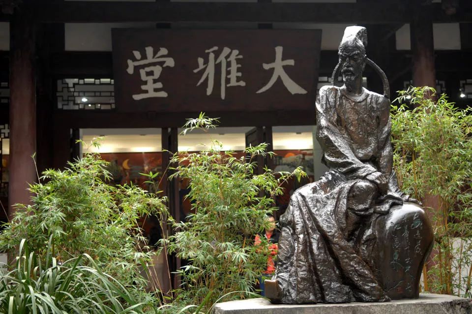 杜甫逃窜,杜甫入成都