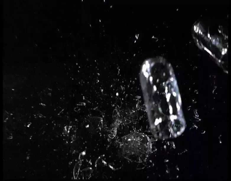 耐温差170℃，开水加冰块不怕炸裂，冰镇冷饮无限续杯