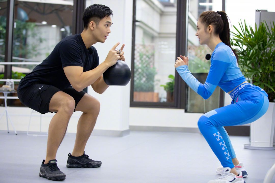 减肥真人秀画风跑偏变吃播？“太子妃”坚守底线不忘初心