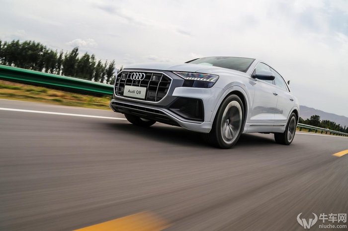 奥迪q855tfsi价格多少钱,颜值爆表车长五米抢先试驾奥迪q8