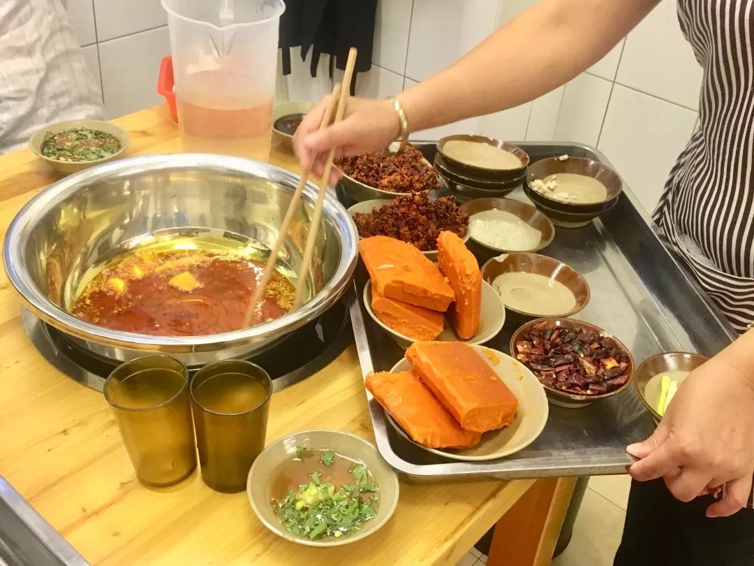 姝ｅ崡榻愬寳鐏攨涓蹭覆鍥㈣喘,姝ｅ崡榻愬寳鐏攨涓蹭覆