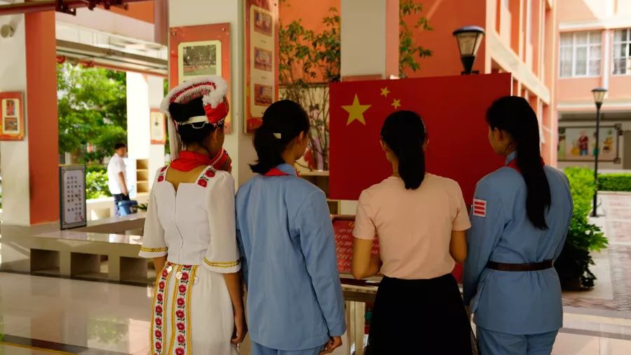 「壮丽70年•奋斗新时代」红色基因代代相传，宾川革命英烈红军小学开学第一课这样上