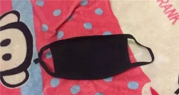 鍑屾櫒3鐐瑰コ瀛愬惉瑙佹嫧鎵撶數璇濈殑澹伴煶,鍙挌鎵嬫満閾冨０濂冲