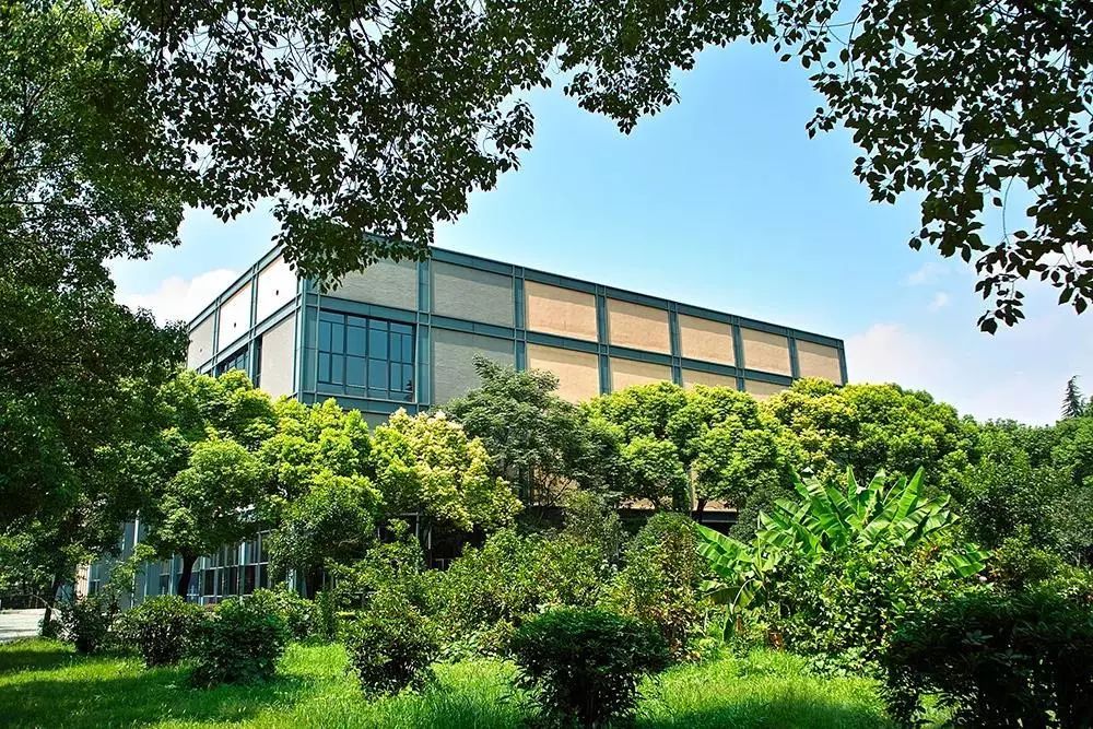 武汉理工新生攻略,武汉理工大学体育馆