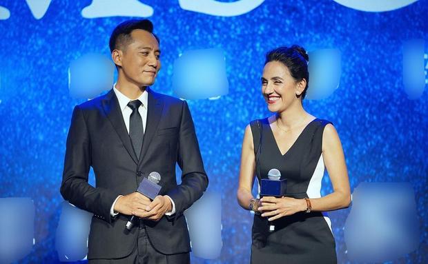 刘烨安娜世纪同台,刘烨安娜悲惨世界同台对视