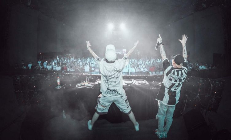 XINGKONG（星空下的舞者）是谁？