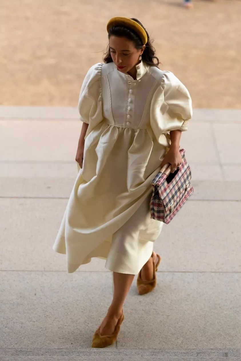 秋款裙子减龄显瘦洋气上档次,秋冬黑红裙子大码胖mm显瘦遮肉