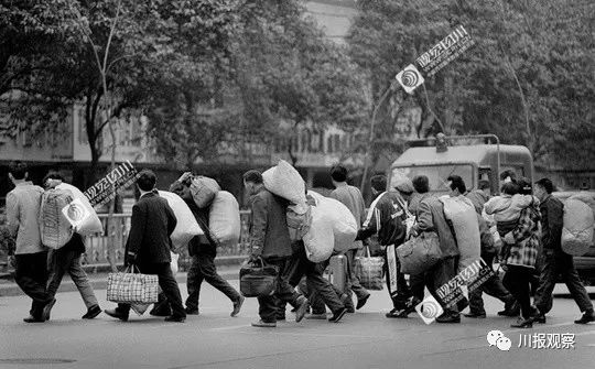 2001年的成都老照片,成都东门消失的老照片