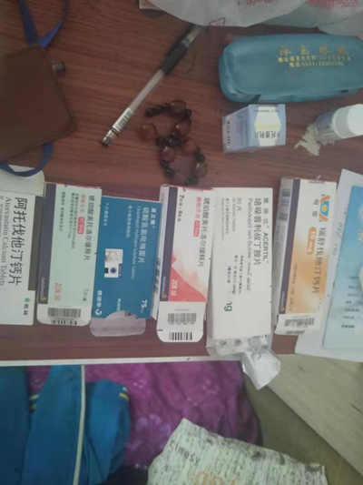 老父打工帮27岁儿子还网贷：不敢显老怕老板辞退我