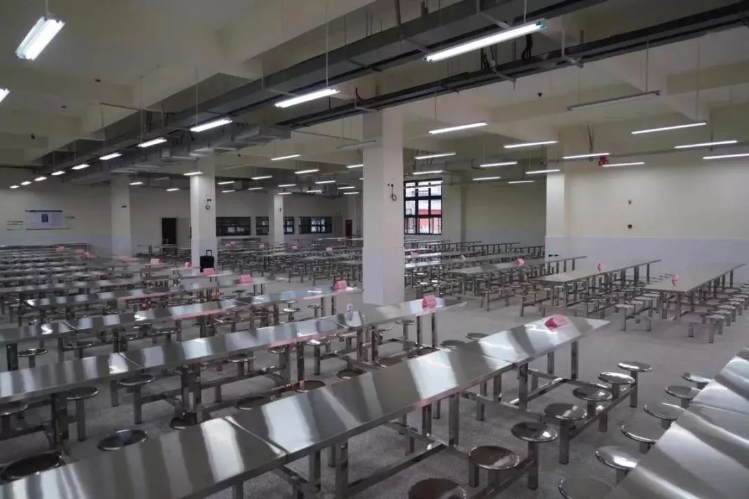 成都各区新投入使用小学大PK，到底谁才是成都新晋网红学校？（内含划片范围）