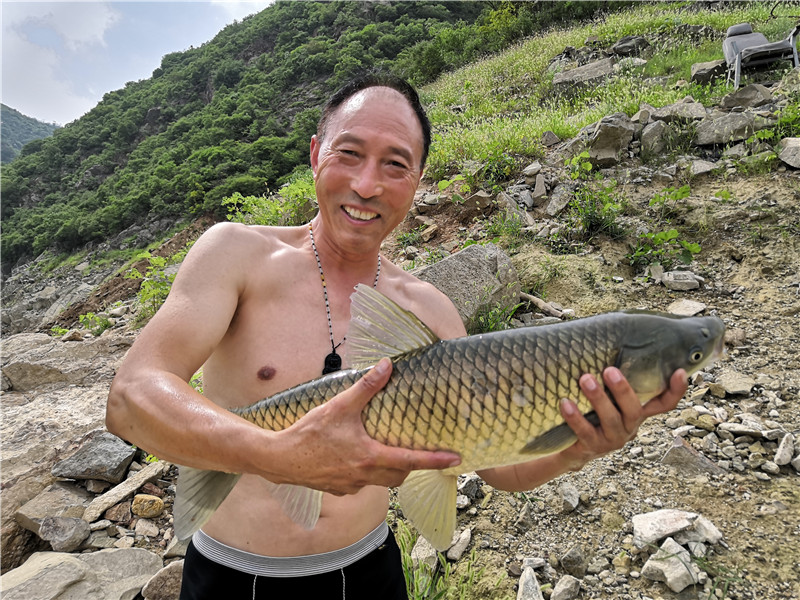 首钓官道狂拉草快乐才是垂钓的根本