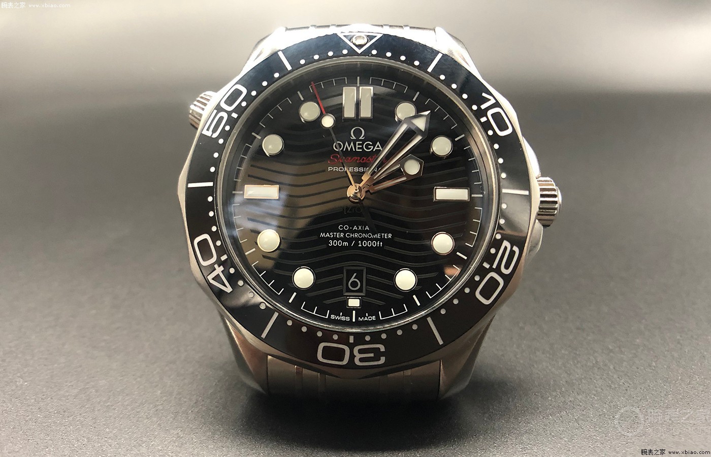 欧米茄海马300米夜光能持续多久,欧米茄海马300钢带好还是橡胶好