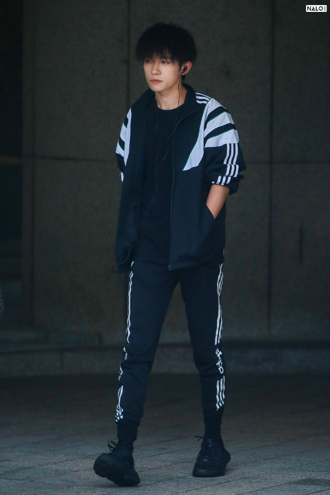 tfboys易烊千玺穿衣打扮,tfboys易烊千玺微博