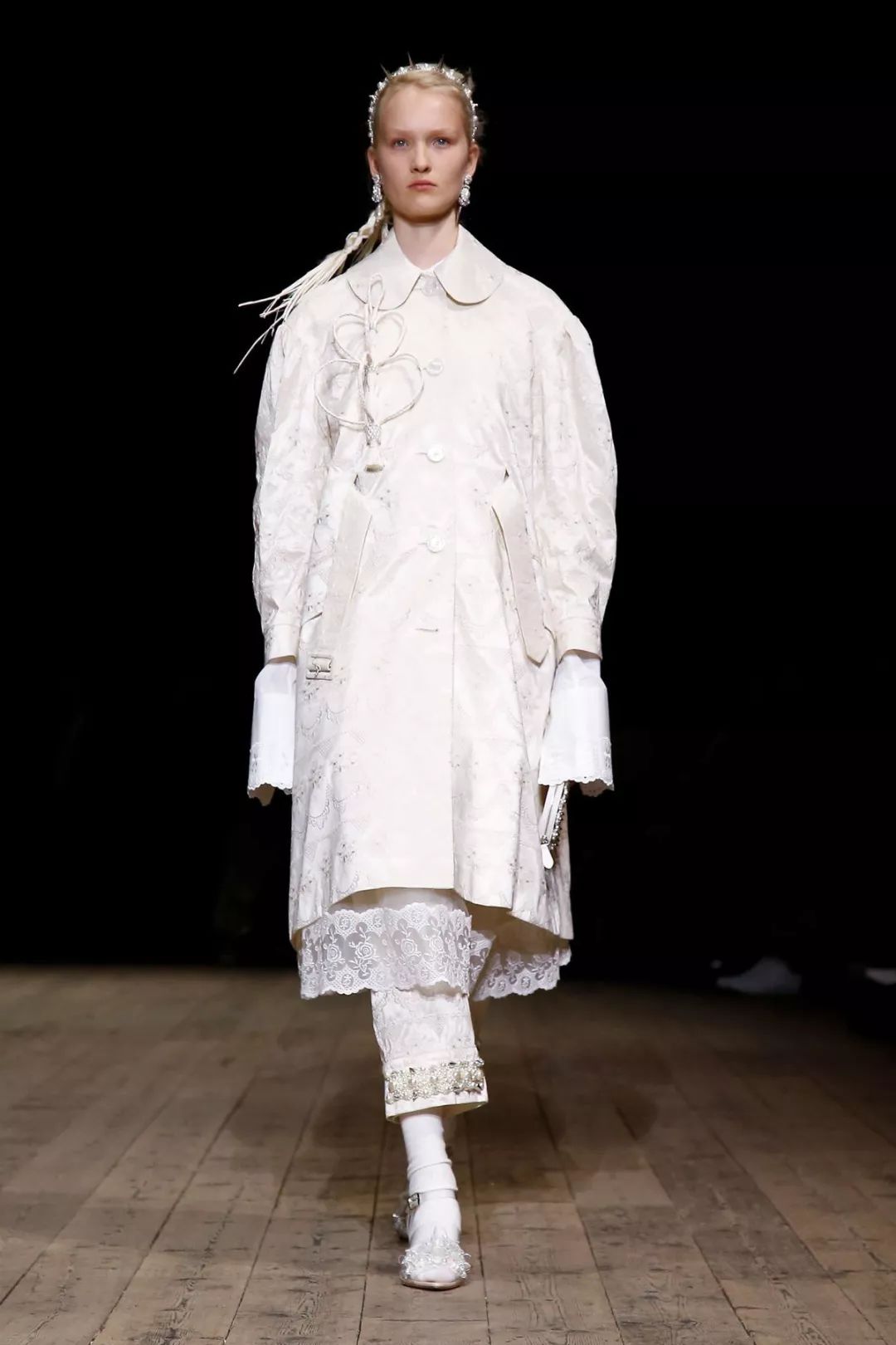 丝绸吊带长裙巴黎时装周,simonerocha泡泡裙