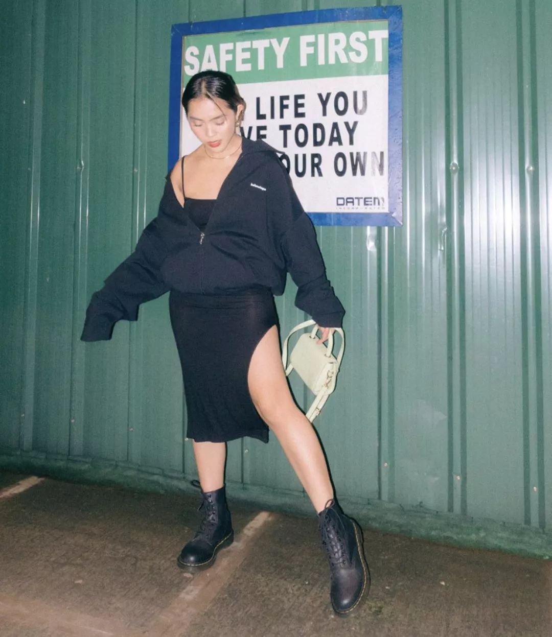 Jio热都要穿的马丁靴，作为辣妹的你得不得来一双嘛？