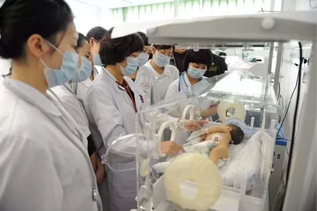 什邡，我想和你谈一辈子恋爱