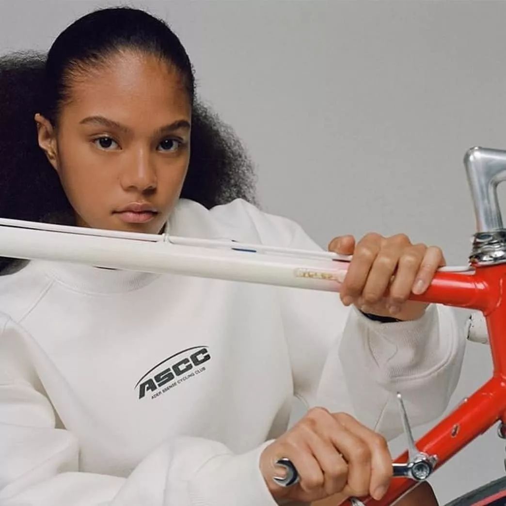 有哪些既不贵又好看的潮牌,好看又平价的韩国潮牌