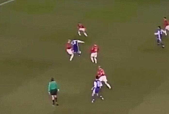 叹息！昔日足坛战神大杀四方，如今与“假肢”为伴