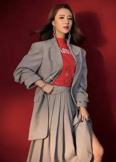 薇娅直播卖火箭,薇娅翻车后不为人知的秘密