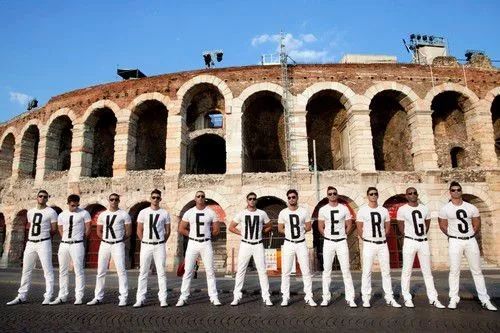 时尚前卫工作服,时尚工作服