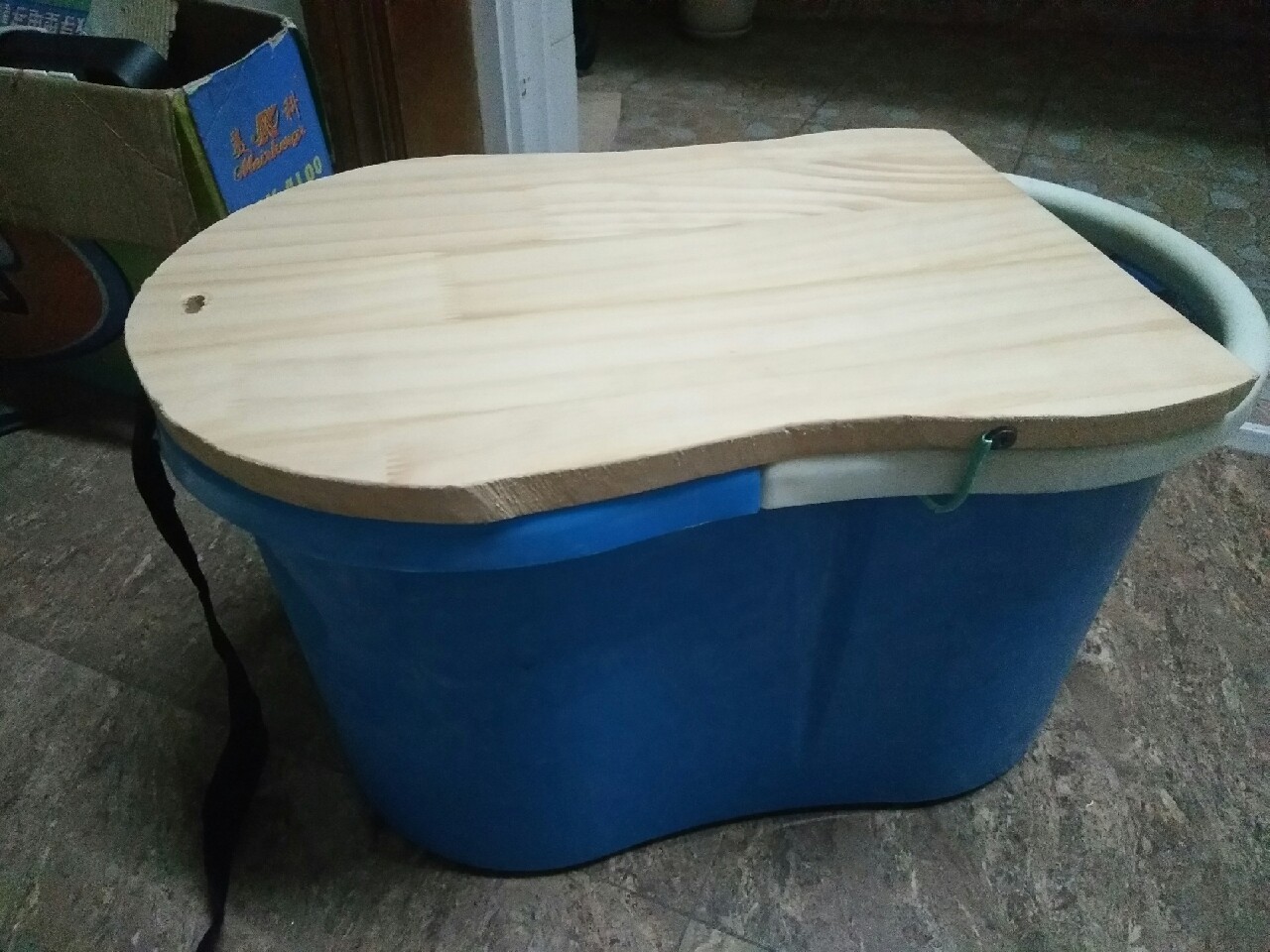 钓桶改装,水桶怎么改装钓桶