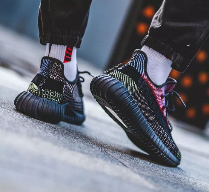 yeezy黑满天星鞋口变褐色,yeezy350coreblack黑红