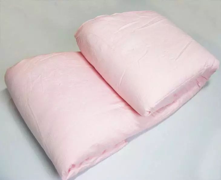 蚕丝被羊毛被鹅绒被哪种被子最好,驼绒被蚕丝被羊毛被谁更保暖