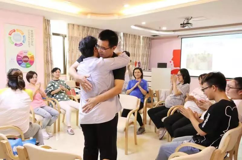 妇联十大暖心活动,妇联开展关爱服务行动