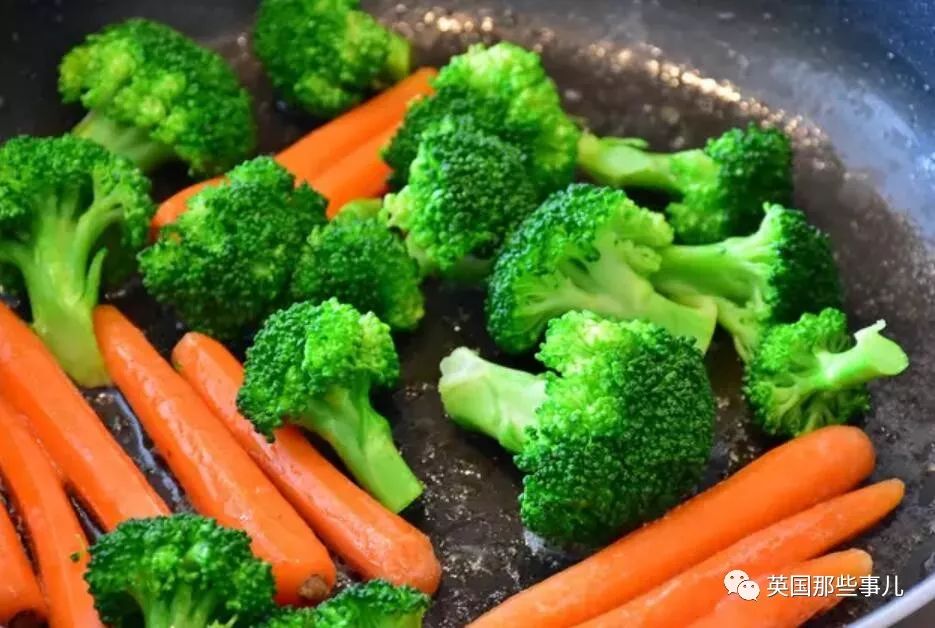 每天只能吃披萨薯条鸡块,看到水果蔬菜就想吐…这也是一种病