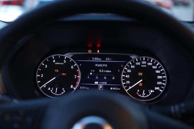 轩逸14代节油挑战赛,轩逸14代悦享版高速超车