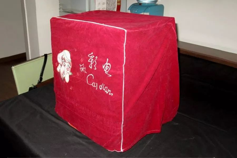 中国人为什么爱穿背心,中国人为什么那么爱奢侈品