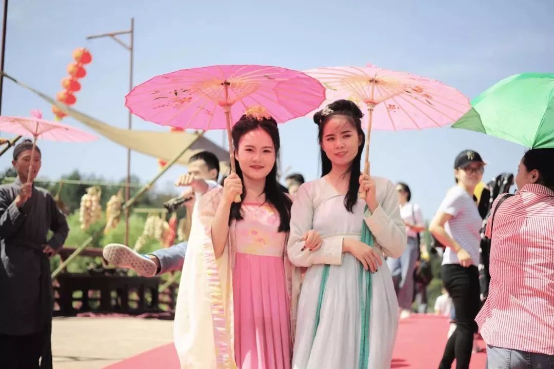 横店成毅烟花,横店五一烟花秀