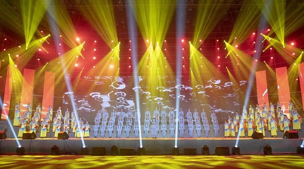 70周年晚会我和我的祖国合唱,我和我的祖国合唱引起强烈反响