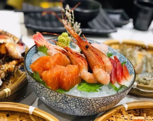 何以慰藉秋日里的国庆假期？当然是吃蟹！魔都吃蟹攻略，平价豪华全都有