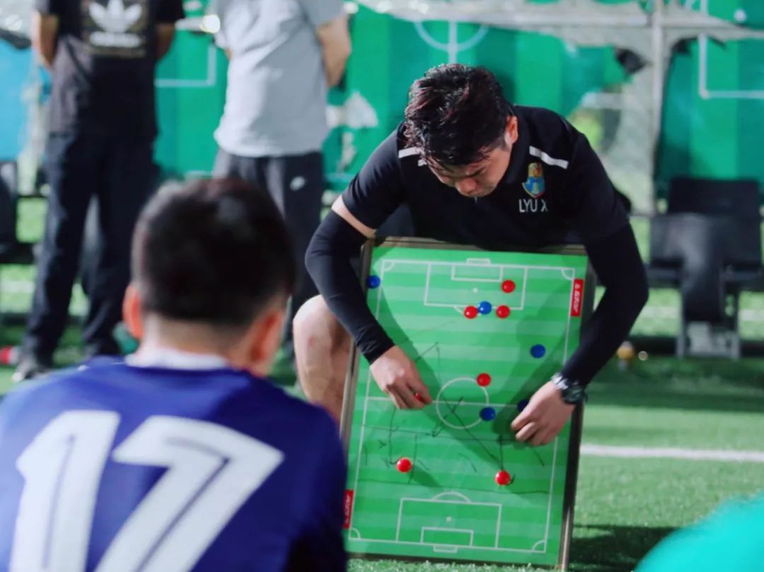 火焰蓝武汉篮球,火焰蓝武汉消防