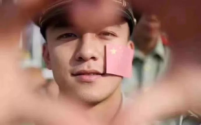 果然最帅的人都上交国家了,果然帅气的小哥哥都上交给国家了